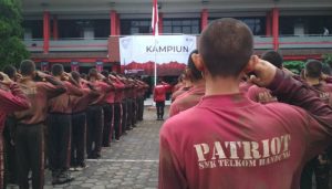 Upacara Kampiun penutupan Patriot SMK Telkom Bandung di Jalan Radio Palasari Road, Citeureup, Dayeuhkolot, Kabupaten Bandung, Jawa Barat, Sabtu 6 April 2019.[Dok.SMK Telkom Bandung]