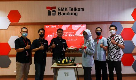The Amazin9: Perayaan Hari Jadi SMK Telkom Bandung yang Ke-9
